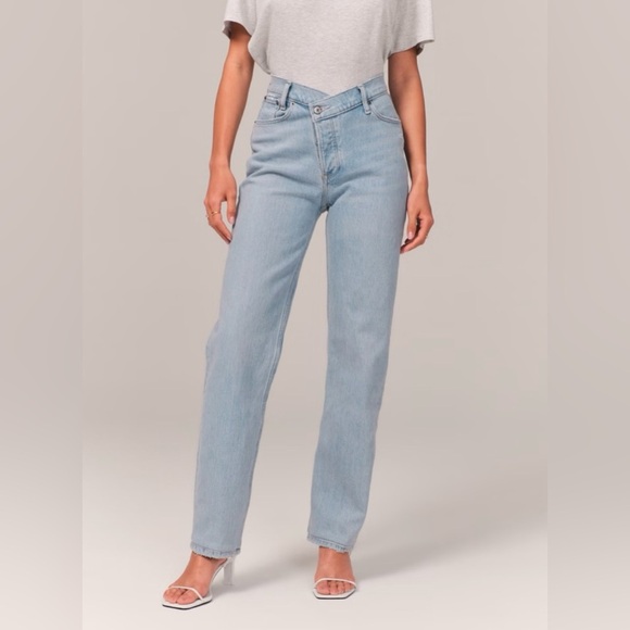 Abercrombie & Fitch Denim - Abercrombie & Fitch The Dad High Rise Curve Love Jeans | Size 25 Short